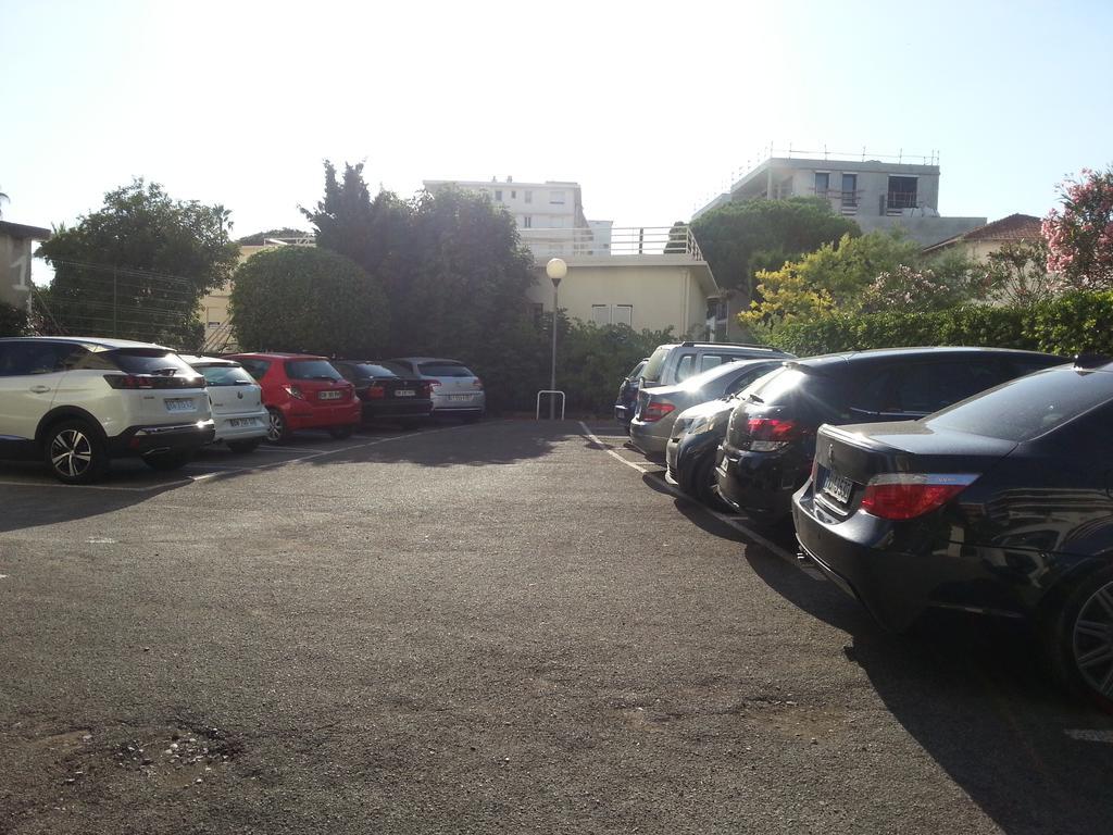 Apartamento Le Palais Du Tropique Juan-les-Pins Exterior foto